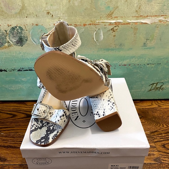 Steve Madden Open Toe Snake Sandals - Picture 5 of 6